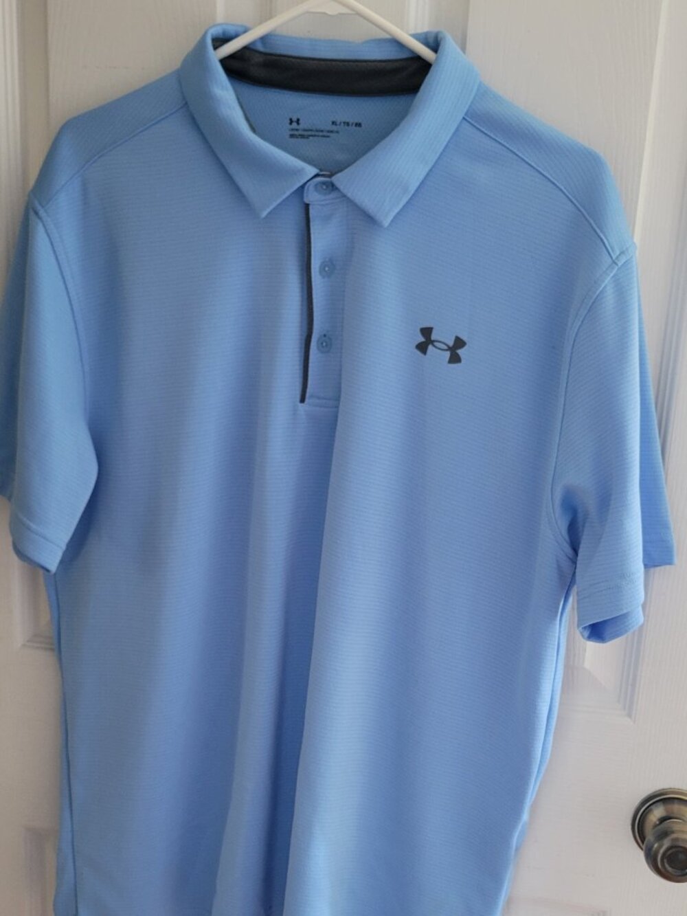 Under Armour Men's XL "Loose" polo shirt - blue